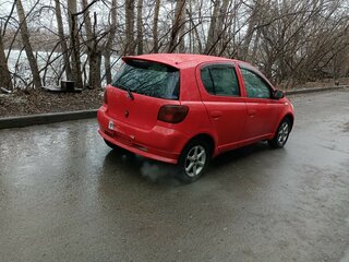 2002 Toyota Vitz I (P10), красный, 450000 рублей, вид 4