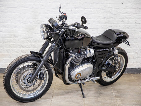 2021 Triumph Bonneville T120, чёрный, 1230000 рублей, вид 1