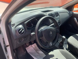 2017 Renault Logan II, белый, 620000 рублей, вид 5