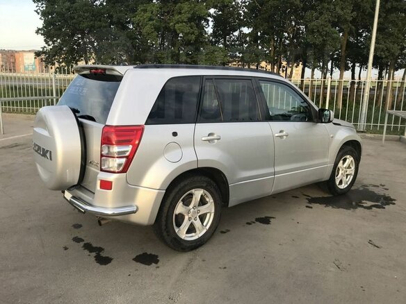 2005 Suzuki Grand Vitara II, серебристый - вид 2
