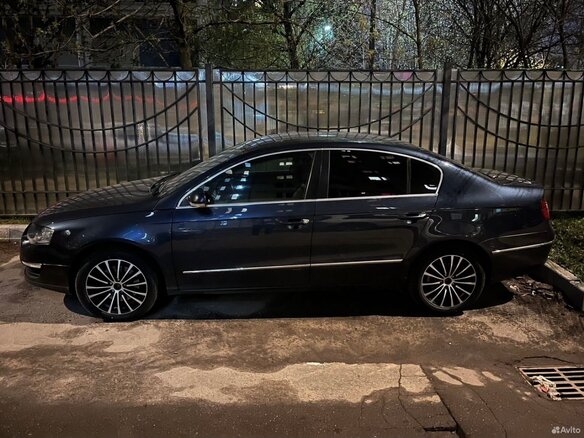 2008 Volkswagen Passat B6, серый, 1100000 рублей - вид 4