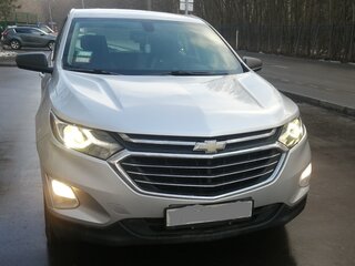 2019 Chevrolet Equinox III, серебристый, 1750000 рублей, вид 3