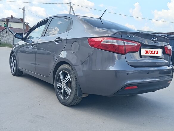 2011 Kia Rio III, серый, 850000 рублей - вид 3