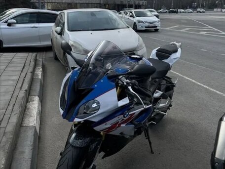 2017 BMW S 1000 RR, белый, 1800000 рублей, вид 2