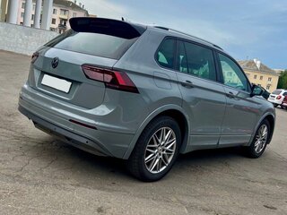 2017 Volkswagen Tiguan II, серый, 2100000 рублей, вид 5