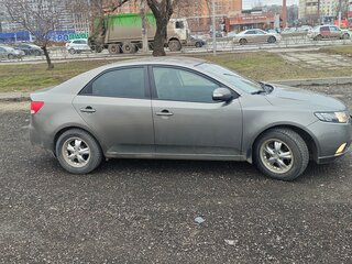 2009 Kia Cerato 5-speed II, серый, 780000 рублей, вид 2