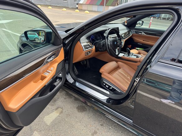 2017 BMW 7 серии Long 730Ld xDrive VI (G11/G12), чёрный, 3700000 рублей - вид 8