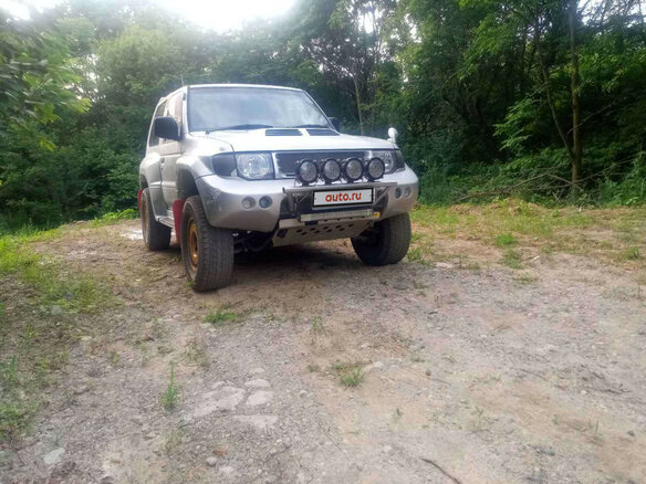 1997 Mitsubishi Pajero, серебристый
