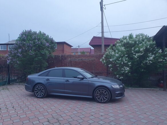 2015 Audi A6 IV (C7) Рестайлинг, серый, 3500000 рублей