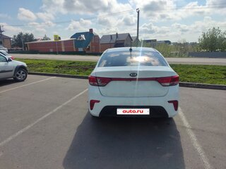 2019 Kia Rio IV, белый, 1070000 рублей, вид 5