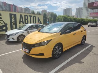 2018 Nissan Leaf II (ZE1), жёлтый, 1550000 рублей, вид 1
