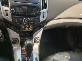 2013 Chevrolet Cruze I Рестайлинг, чёрный, 360000 рублей, вид 3