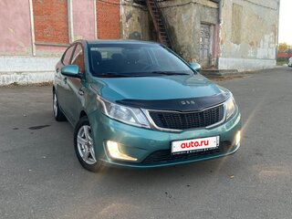 2013 Kia Rio III, зелёный, 610000 рублей, вид 1