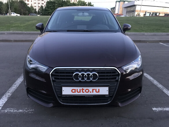 2011 Audi A1 I (8X), красный - вид 4