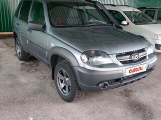 2020 Lada (ВАЗ) Niva Off-road, серый, 900000 рублей, вид 2