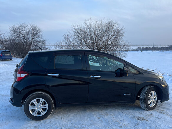 2017 Nissan Note e-Power II Рестайлинг, чёрный, 1250000 рублей - вид 5