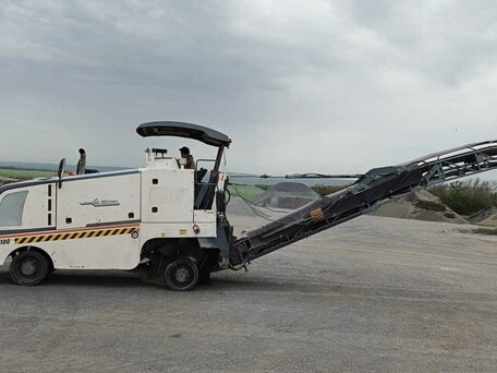 2008 Wirtgen W100, белый, 6900000 рублей, вид 4