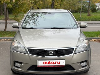 2011 Kia Ceed I Рестайлинг, серебристый, 1100000 рублей, вид 3