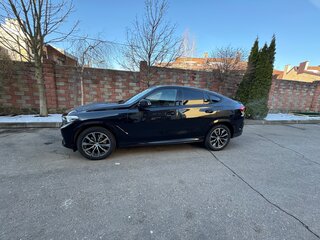 2022 BMW X6 40i III (G06), чёрный, 9500000 рублей, вид 2