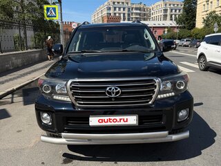 2013 Toyota Land Cruiser 200 Series Рестайлинг 1, чёрный, 4100000 рублей, вид 1