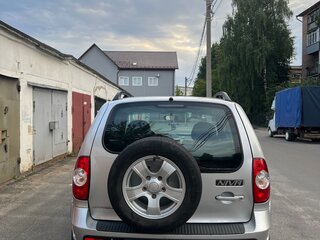 2011 Chevrolet Niva I Рестайлинг, серый, 520000 рублей, вид 4