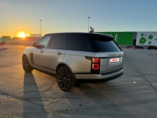 2018 Land Rover Range Rover IV Рестайлинг, золотистый, 5900000 рублей, вид 4
