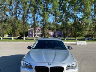 2012 BMW 5 серии 520i VI (F10/F11/F07), серебристый, 2100000 рублей, вид 1