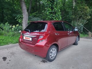 2014 Toyota Vitz III (XP130) Рестайлинг, пурпурный, 720000 рублей, вид 4