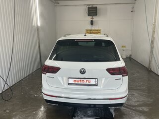 2020 Volkswagen Tiguan II, белый, 3150000 рублей, вид 3