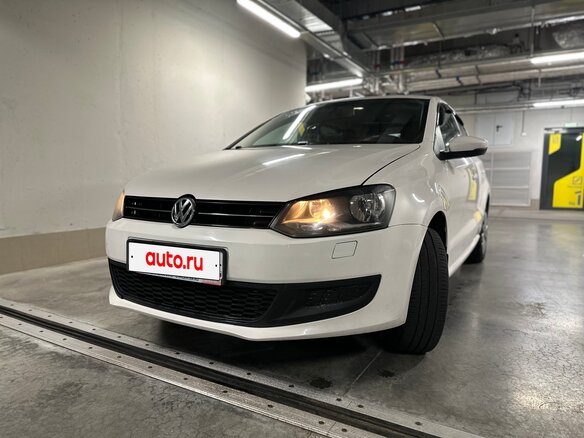 2014 Volkswagen Polo V, белый - вид 4