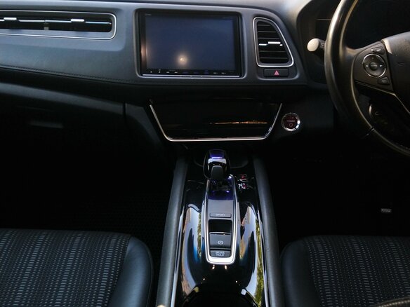 2017 Honda Vezel I, белый, 2000000 рублей - вид 6