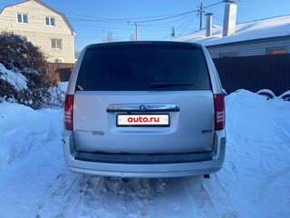 2008 Chrysler Town & Country V, серый, 699000 рублей, вид 4