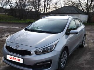 2017 Kia Ceed II Рестайлинг, серебристый, 1420000 рублей, вид 1