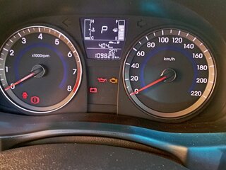 2014 Hyundai Solaris I Рестайлинг, белый, 955000 рублей, вид 4