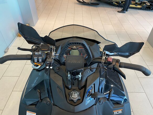 2015 BRP Lynx Commander 800, чёрный - вид 5