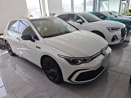 Volkswagen Golf VIII