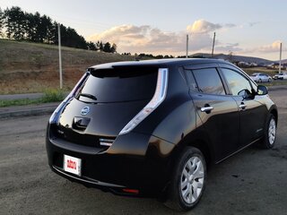 2014 Nissan Leaf I (ZE0/AZE0), чёрный, 750000 рублей, вид 5