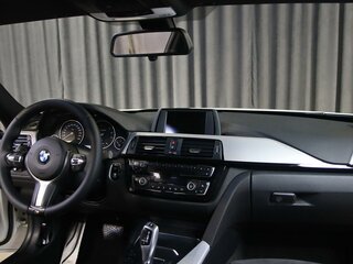 2017 BMW 3 серии 320i xDrive VI (F3x) Рестайлинг, белый, 1899000 рублей, вид 5
