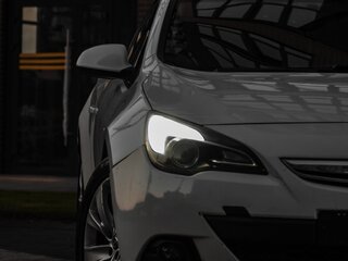 2012 Opel Astra GTC J Рестайлинг, белый, 650000 рублей, вид 5