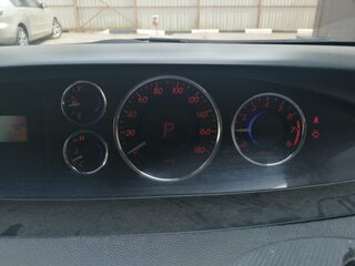 2008 Mazda Biante, серый, 700000 рублей, вид 5