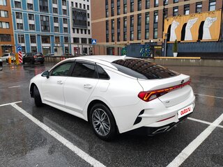 2020 Kia K5 III, белый, 1495000 рублей, вид 2