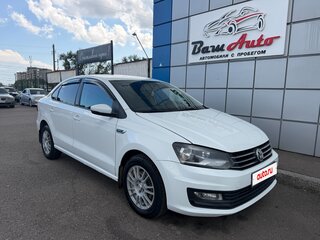 2018 Volkswagen Polo V Рестайлинг, белый, 737000 рублей, вид 1