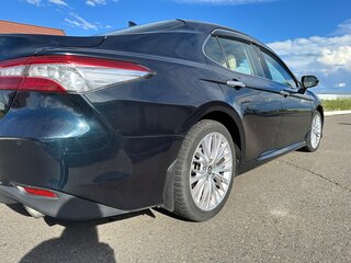 2018 Toyota Camry VIII (XV70), синий, 2750000 рублей, вид 4