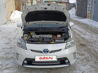 2011 Toyota Prius III Рестайлинг (XW30), белый, 1050000 рублей, вид 5