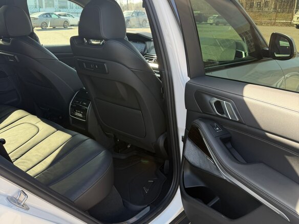 2019 BMW X5 40i IV (G05/G18), белый, 6250000 рублей - вид 35