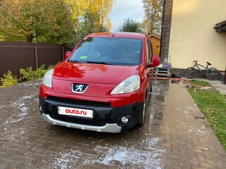 2010 Peugeot Partner II, красный, 800000 рублей, вид 1