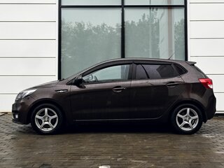 2015 Kia Rio III Рестайлинг, коричневый, 1095000 рублей, вид 2