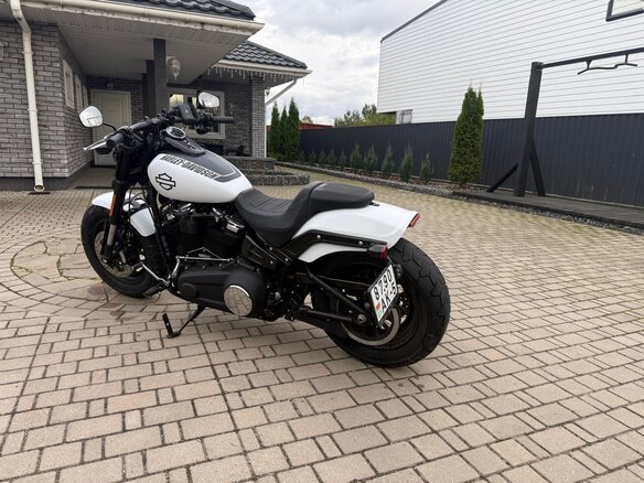 2019 Harley-Davidson Fat Bob, белый, 1480000 рублей - вид 21
