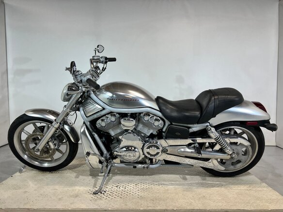 2003 Harley-Davidson V-Rod, серебристый, 460000 рублей - вид 1
