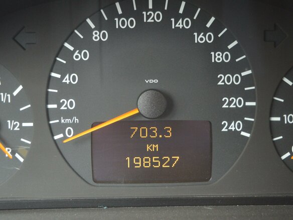 2001 Mercedes-Benz G-Класс 500 II (W463), чёрный - вид 16